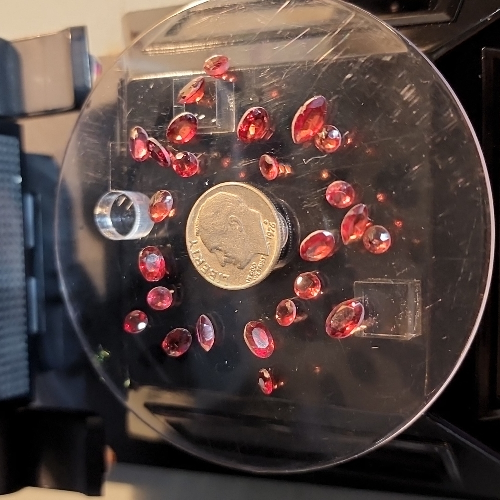 💝 25 Genuine Cut Garnet lot 6